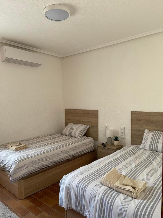 Djm Palms - Shared Casa Rural - Casa Rural Compartida - No Es Una Casa Privada Ayora Luaran gambar